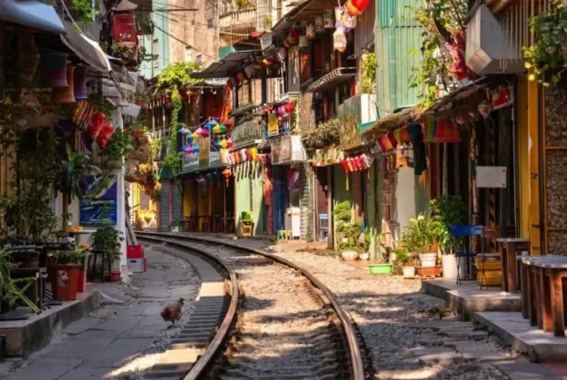 Tour Vietnam 4 Hari 3 Malam (Hanoi - Halong Bay)