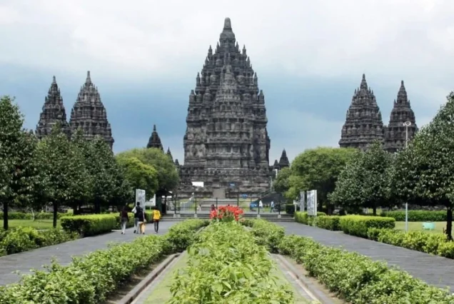 Paket Kunjungan Kerja Jogja 4 Hari 2 Malam – Kloter 1